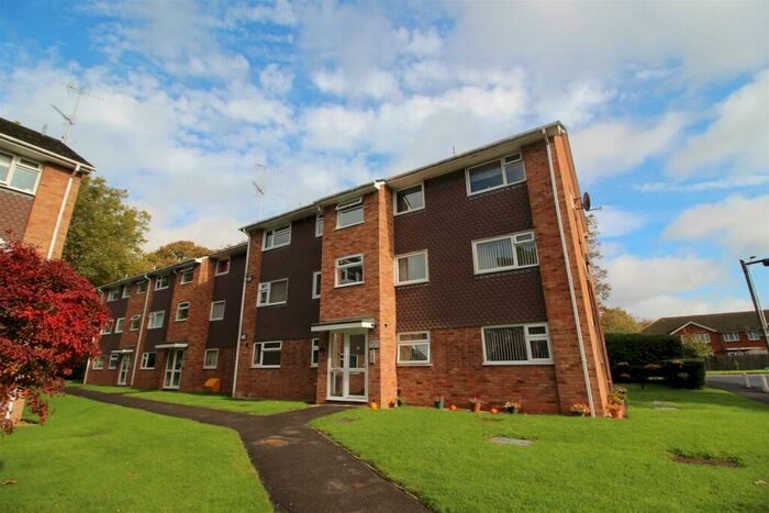 2 Bedroom Apartment To Rent In Liebenrood Road, Reading, RG30
