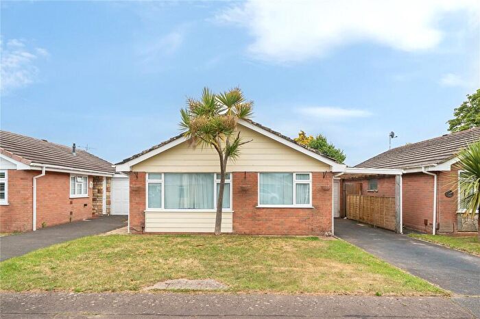 2 Bedroom Bungalow For Sale In Raleigh Close, Christchurch, BH23