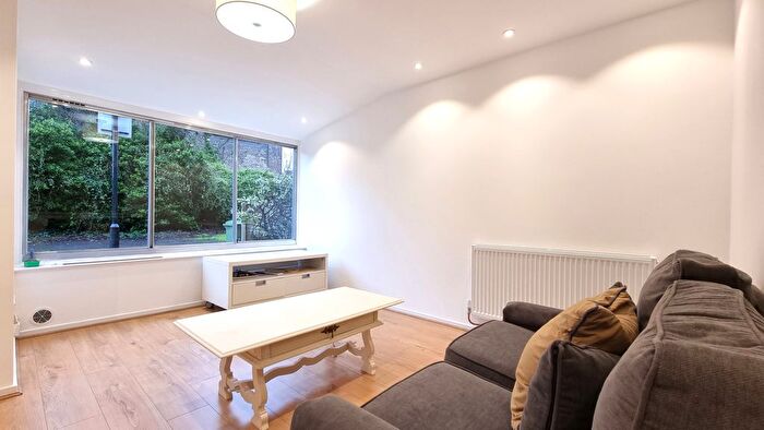 1 Bedroom Maisonette To Rent In East Dulwich Grove, London, SE22