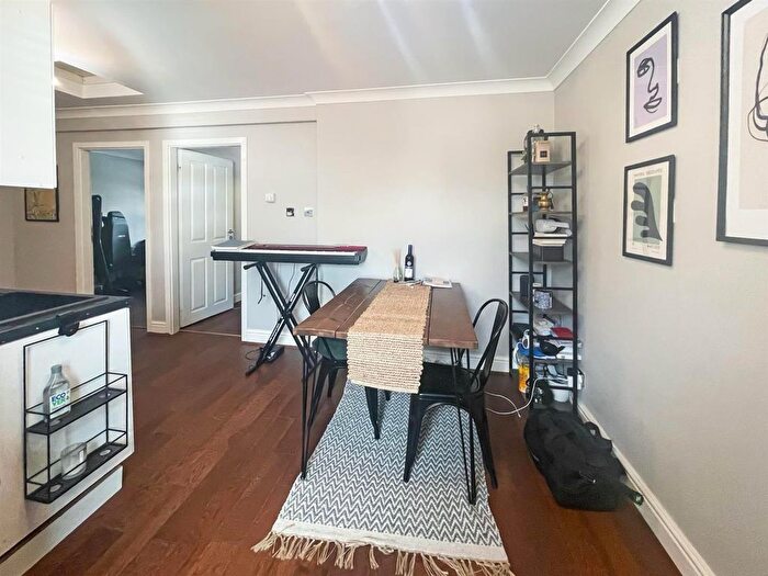 2 Bedroom Property To Rent In Albacore Crescent, London, SE13