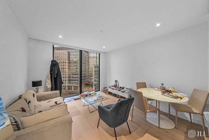 1 Bedroom Flat For Sale In Hampton Tower, South Quay Plaza, E14