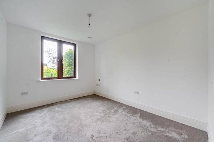 2 Bedroom Flat To Rent In Hampton Road, Stanmore, HA7