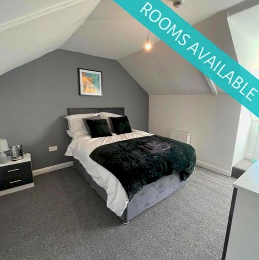 7 Bedroom Property To Rent In Chantry Lane, Grimsby DN31