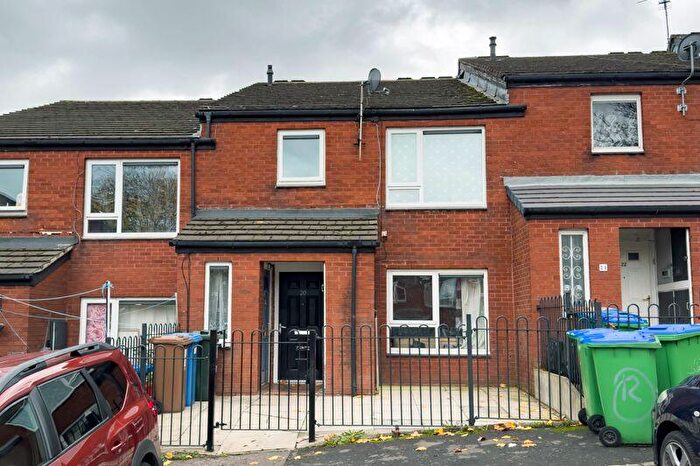 1 Bedroom Detached House For Sale In Morningside Close, Rochdale, OL16