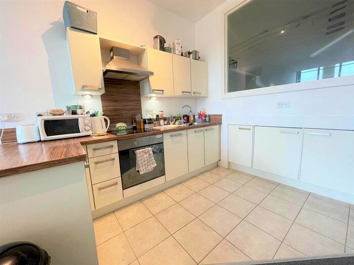 2 Bedroom Flat To Rent In -Bed Apartment - Silk Mill, Dewsbury Road, Elland, HX5