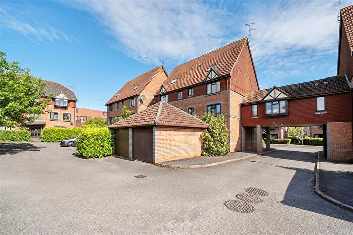 1 Bedroom Flat For Sale In Rowe Court, Off Grovelands Road, Reading, RG30