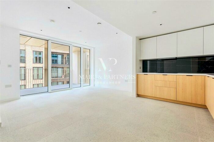 2 Bedroom Apartment To Rent In Bouchon Point, The Silk District, Cendal Crescent, London, E1