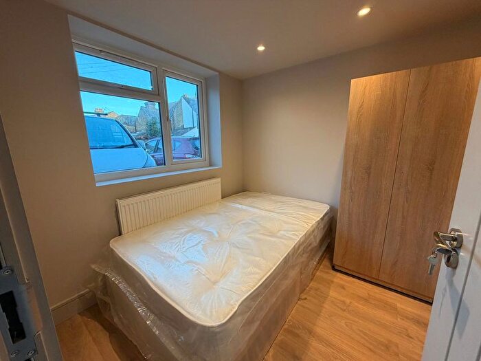 1 Bedroom Property To Rent In Old Farm Road, West Drayton, UB7