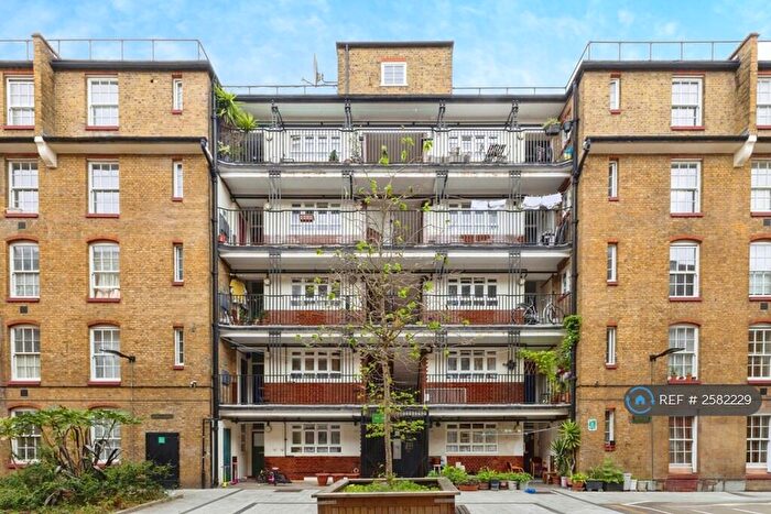 3 Bedroom Flat To Rent In Buckridge Building, London, EC1N