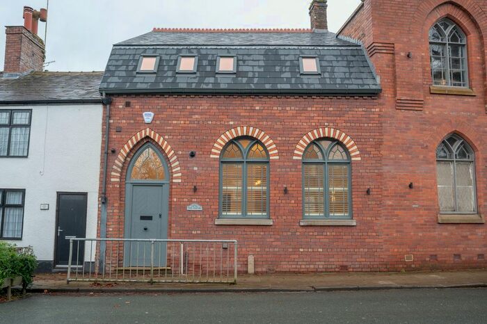 2 Bedroom Flat To Rent In Barton Road, Worsley, M28