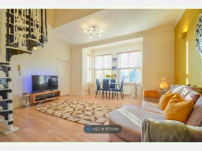 2 Bedroom Flat To Rent In Crowstone Road, Westcliff-On-Sea, SS0