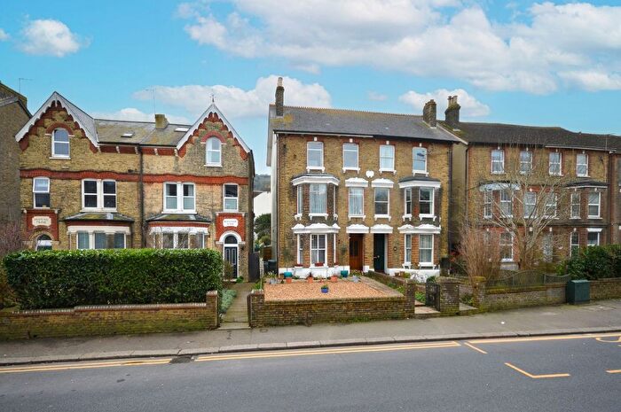 4 Bedroom Semi Detached House For Sale In Folkestone Road, Dover, CT17