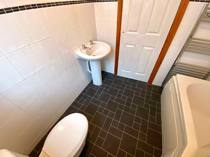 3 Bedroom Terraced House For Sale In Corporation Street, Nuneaton, CV11