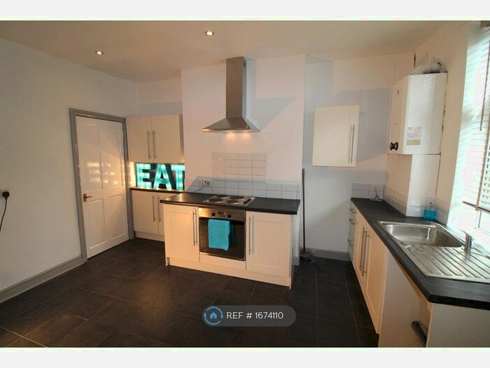 3 Bedroom Terraced House To Rent In Doncaster Road, Barnsley, S70