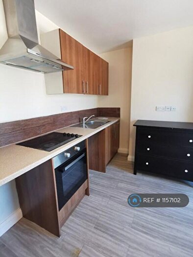 1 Bedroom Flat To Rent In County Rd, Swindon, SN1