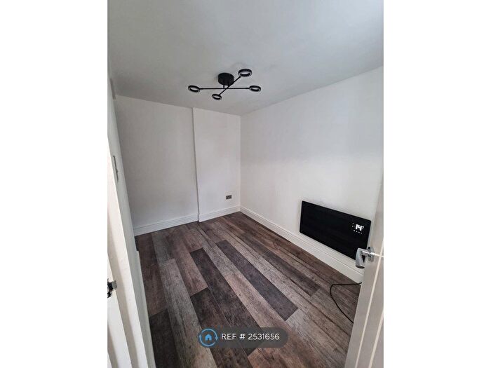 1 Bedroom End Of Terrace House To Rent In Castle Street, Tonbridge, TN9