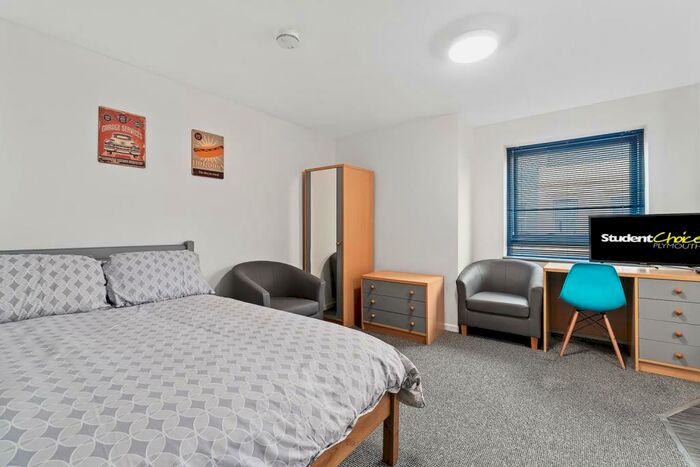 Studio To Rent In North Road West, Plymouth, Devon, PL1