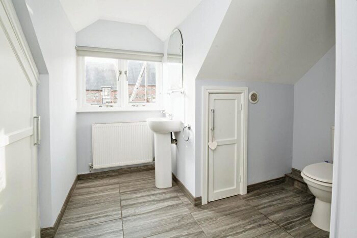 2 Bedroom Apartment To Rent In Penylan Road, Penylan, CF23