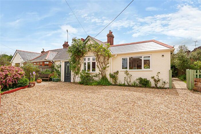 4 Bedroom Bungalow For Sale In Station Road, Bentley, Farnham, Hampshire, GU10