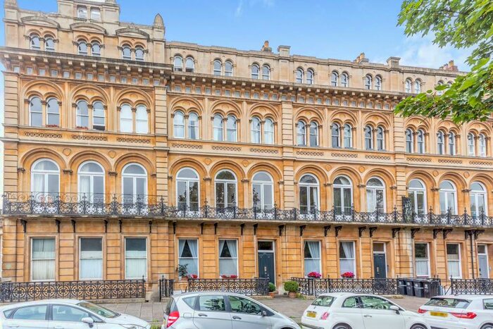 2 Bedroom Apartment To Rent In Victoria Square, Clifton, Bristol, BS8