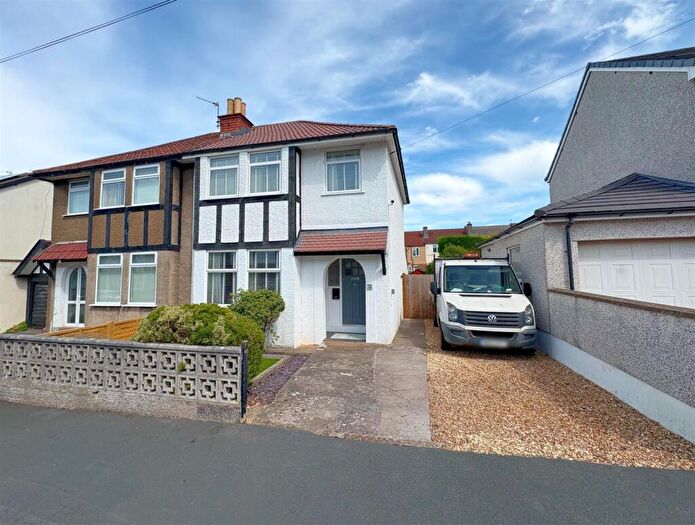 3 Bedroom Semi-Detached House For Sale In Braikenridge Road, Bristol, BS4