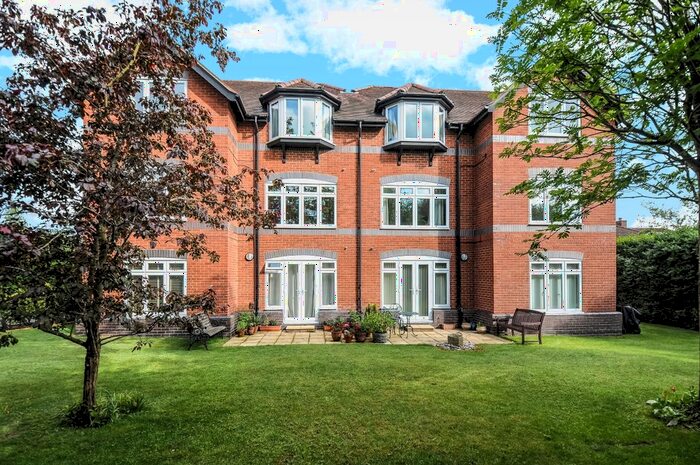 2 Bedroom Flat To Rent In Cranley Road, Guildford, GU1