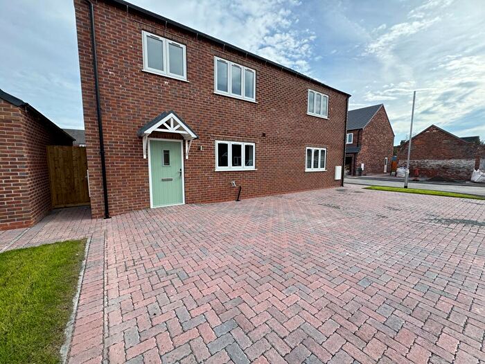 3 Bedroom Semi-Detached House For Sale In Manor Croft, Branston, Burton-on-Trent, DE14