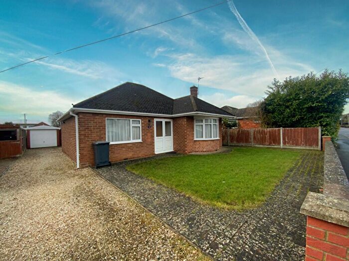 2 Bedroom Detached Bungalow For Sale In Westbrooke Road, Lincoln, LN6