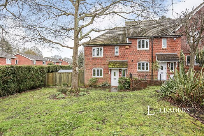 3 Bedroom Property To Rent In Wynsdale Chase, Warsash, Southampton, SO31