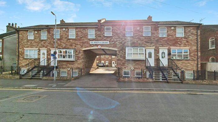 Studio To Rent In - Victoria Street, Dunstable, LU6