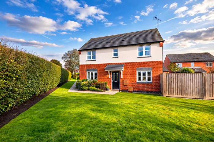 3 Bedroom Detached House For Sale In Esam Close, Farnsfield, NG22