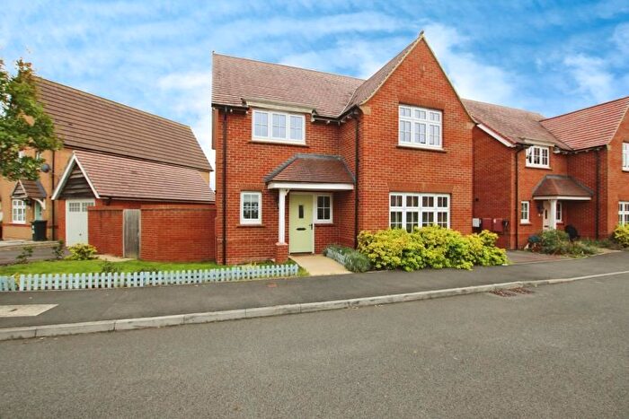 4 Bedroom Detached House To Rent In Barton Walk, Bristol, BS16