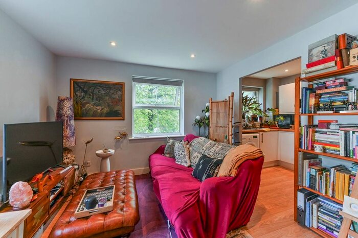 1 Bedroom Flat To Rent In Taylor Court, Elmers End Road, London, Penge, London, SE20