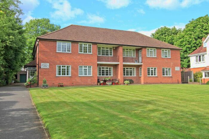 2 Bedroom Maisonette For Sale In Melville Court, Green Lane, Northwood, HA6