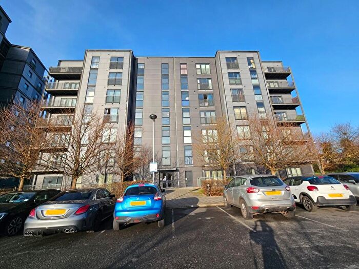 1 Bedroom Apartment To Rent In The Waterfront, Openshaw, M11