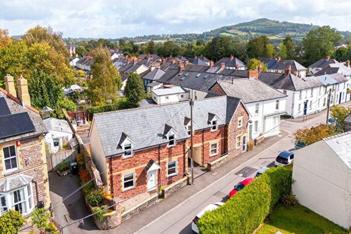 3 Bedroom Semi-Detached House For Sale In Chapel Road, Abergavenny, NP7