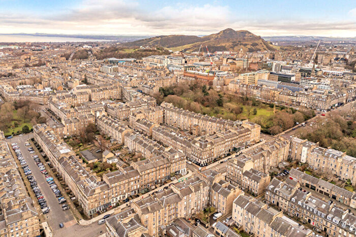 2 Bedroom Flat For Sale In Dundas Street Edinburgh, EH3