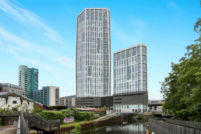 2 Bedroom Flat To Rent In High Street, Stratford, London, E15