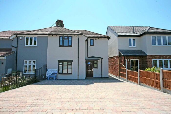 3 Bedroom Semi-Detached House To Rent In London Road, Romford, RM7