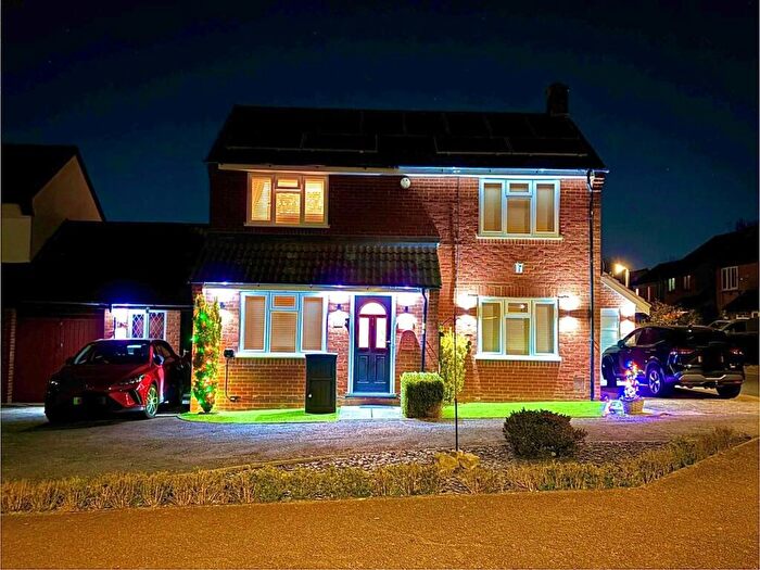 3 Bedroom Country House For Sale In Culmstock Close, Emerson Valley, Milton Keynes, MK4