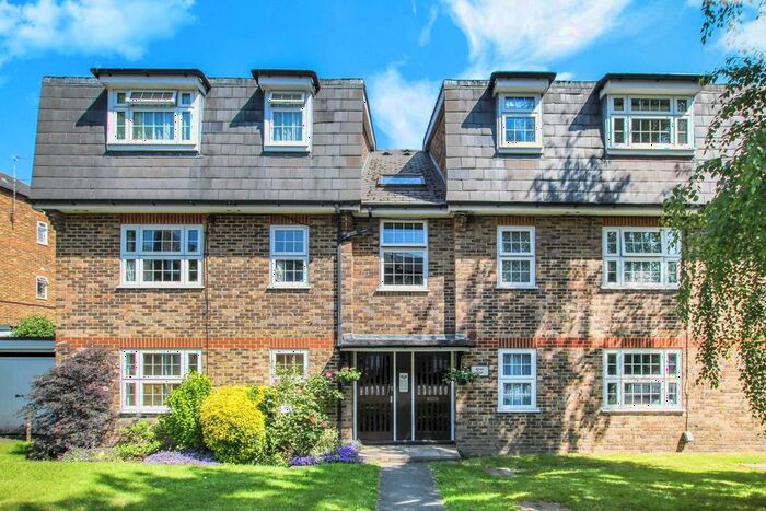 Studio To Rent In Hampton Road, Teddington, TW11