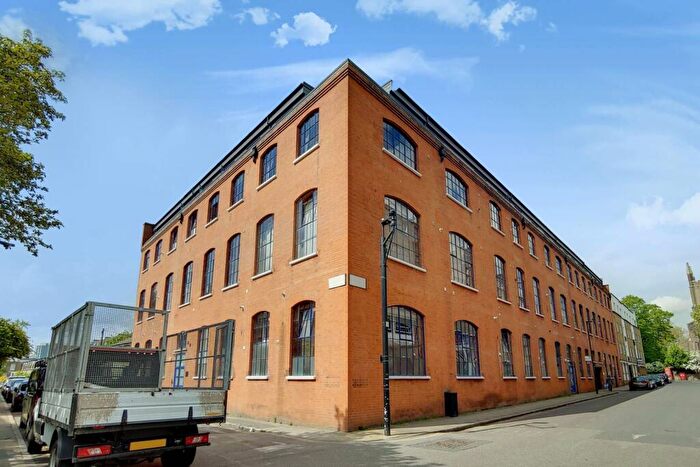 2 Bedroom Flat To Rent In Canonbury Heights East, East Canonbury, London, N1