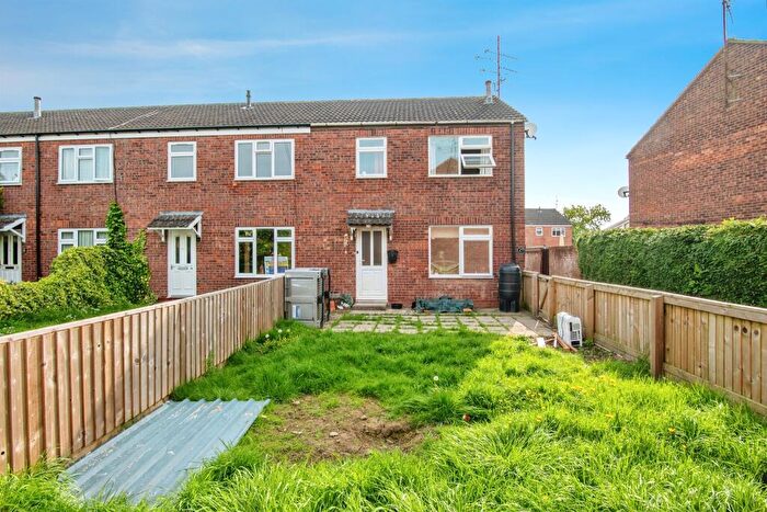 3 Bedroom End Of Terrace House For Sale In Cheaton Close, Leominster, HR6