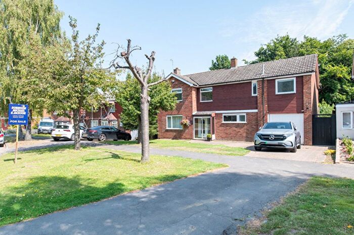 5 Bedroom Detached House For Sale In Cob Drive, Shorne, Kent, DA12