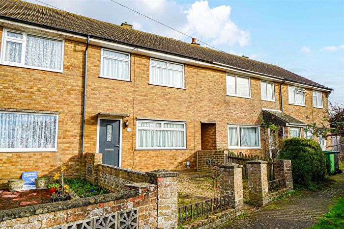 3 Bedroom Terraced House For Sale In Malvern Way, Hastings, TN34
