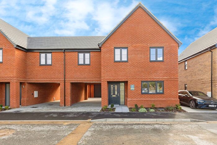 4 Bedroom Link Detached House For Sale In Greenfinch Road, Attleborough, NR17