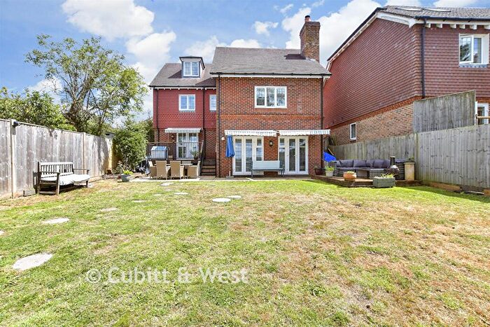 5 Bedroom Detached House For Sale In Linfield Lane, Ashington, West Sussex, RH20