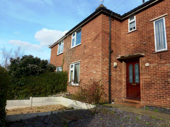 5 Bedroom Semi-Detached House To Rent In Bluebell Road, Norwich, NR4