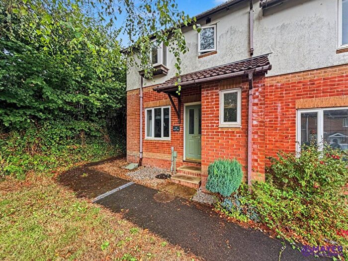 3 Bedroom Semi Detached House For Sale In Bridle Close, Plympton, PL7