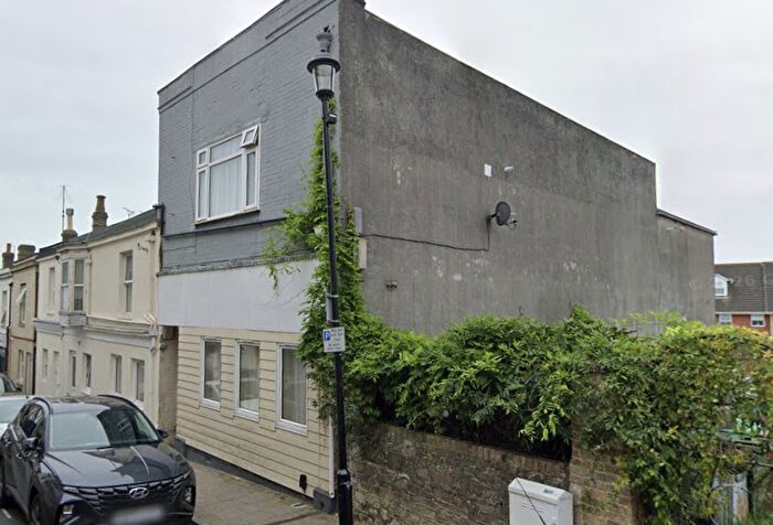 1 Bedroom Property To Rent In High Street, Ryde, PO33